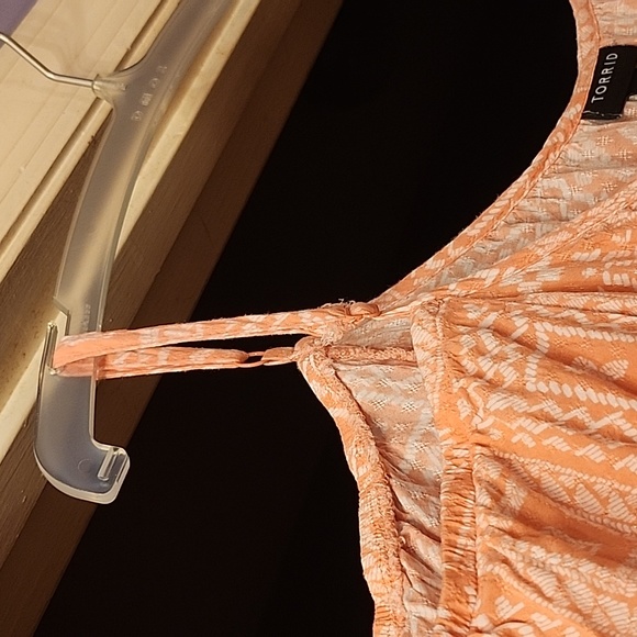 Torrid Size 1 peach/orange/white - Picture 4 of 6